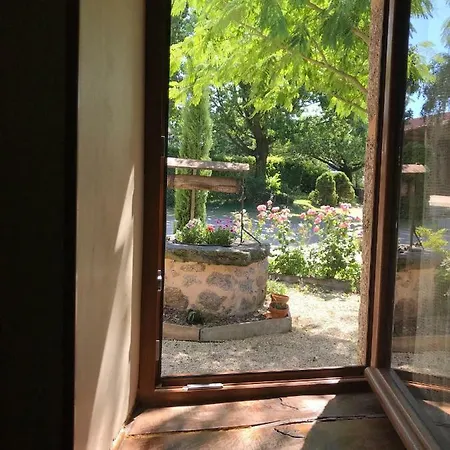 La Raymondiere Bed & Breakfast *